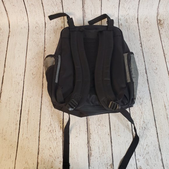 Eddie Bauer Atlas Backpack Black with Insulated side pouch, Magnetic closure - Picture 8 of 16
